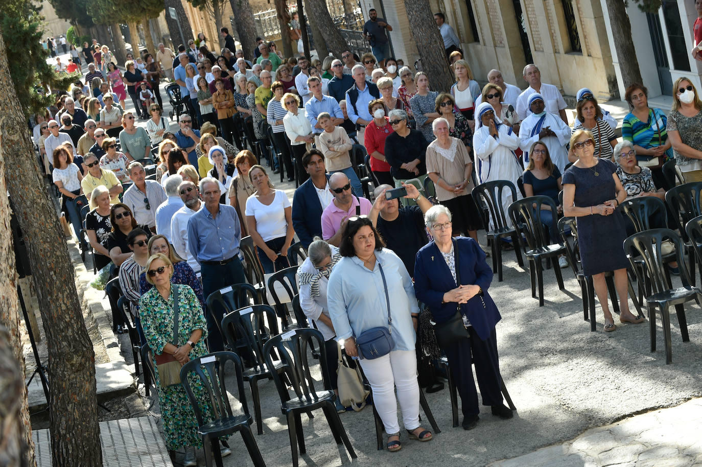 Fotos: Visitas al cementerio Nuestro Padre Jesús de Murcia en el día de Todos los Santos