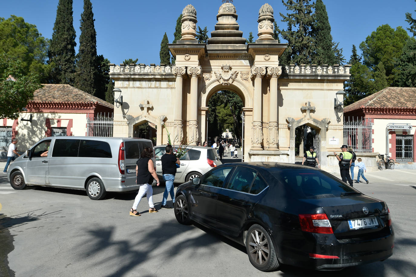 Fotos: Visitas al cementerio Nuestro Padre Jesús de Murcia en el día de Todos los Santos