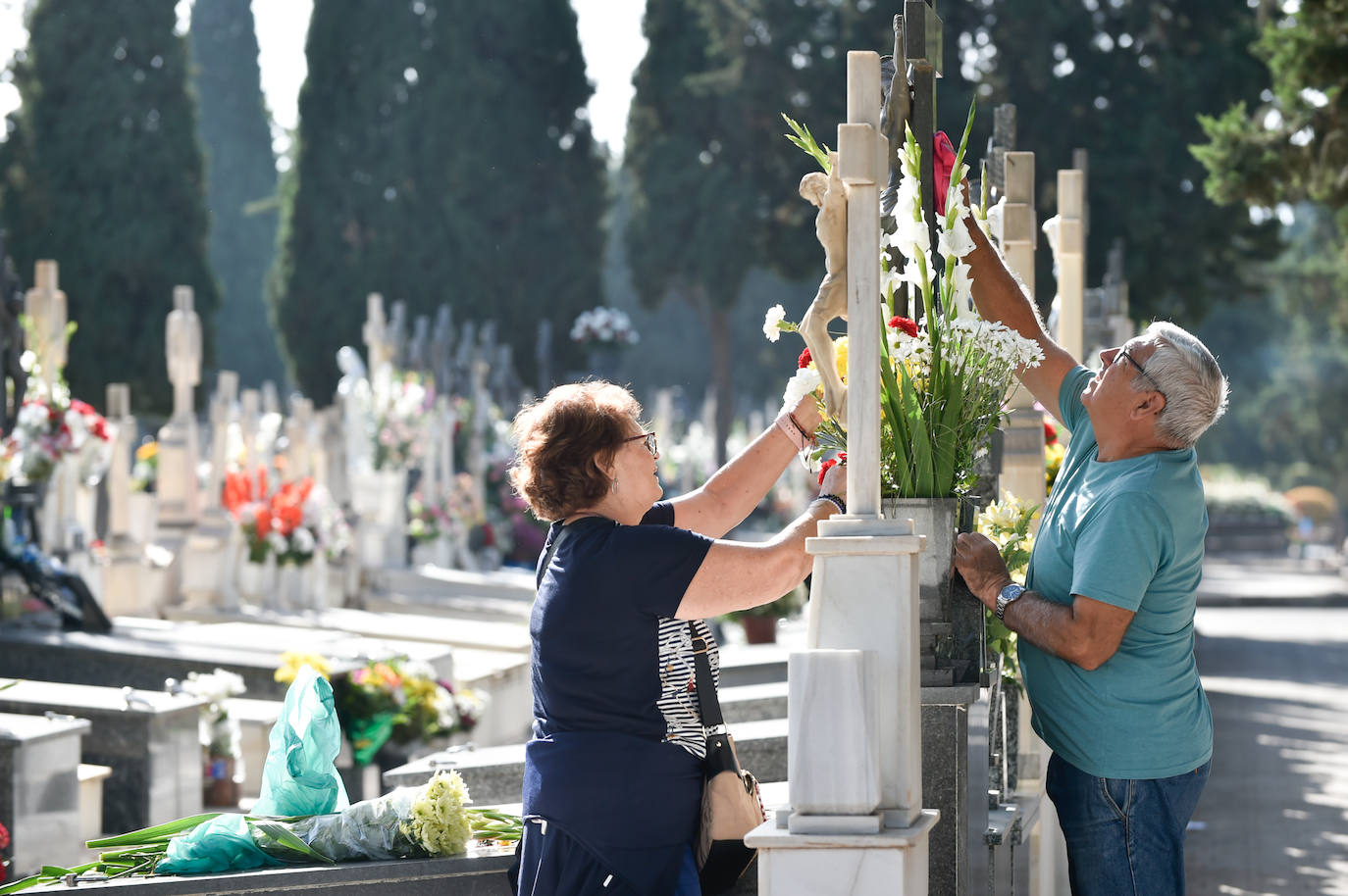 Fotos: Visitas al cementerio Nuestro Padre Jesús de Murcia en el día de Todos los Santos