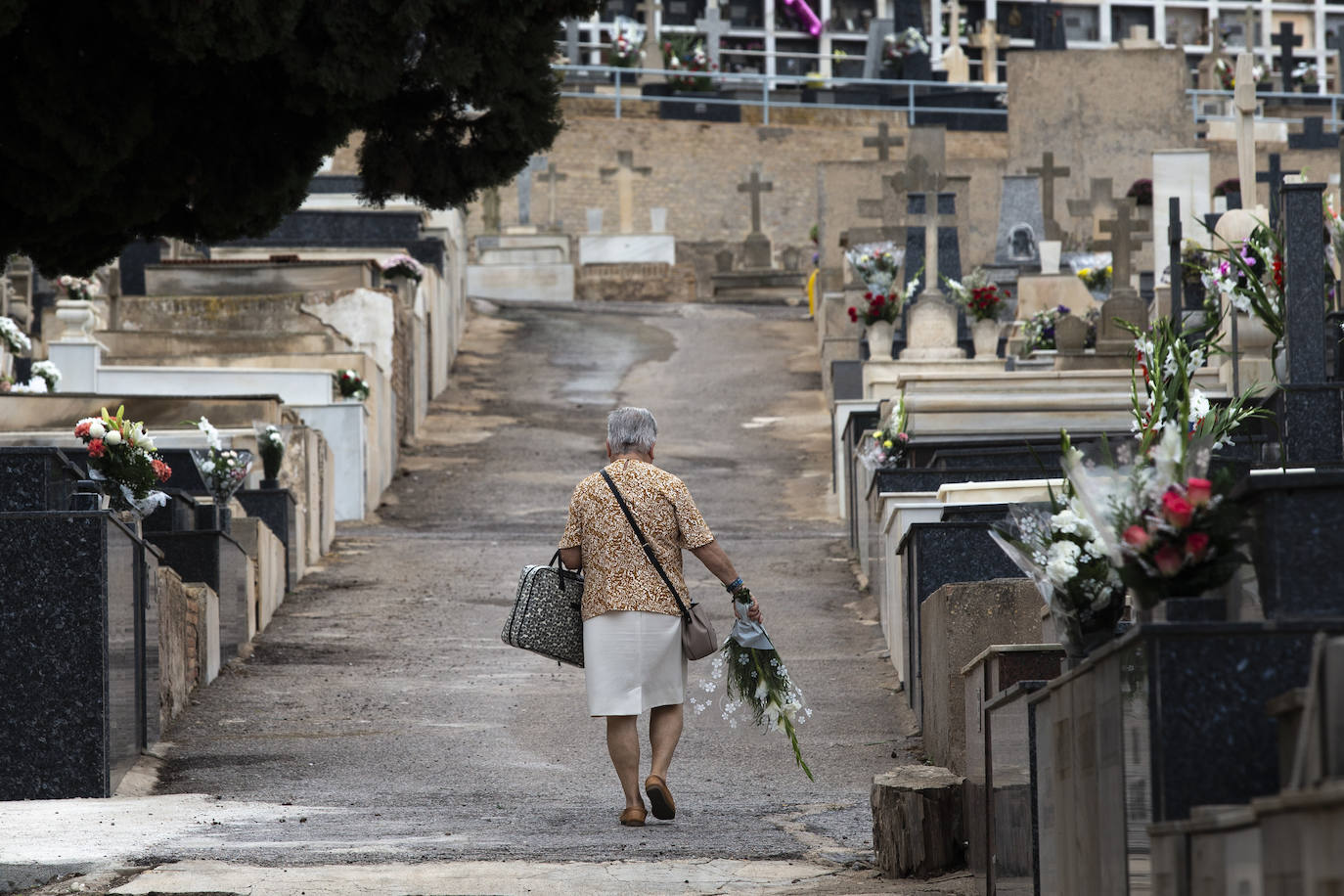 Fotos: Preparativos en el cementerio de Cartagena
