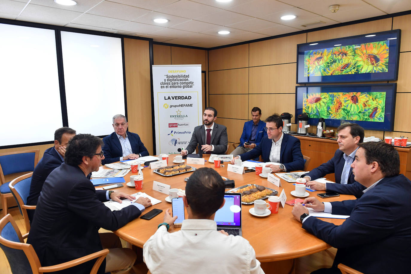 Fotos: El desayuno informativo de LA VERDAD y Hefame, en imágenes