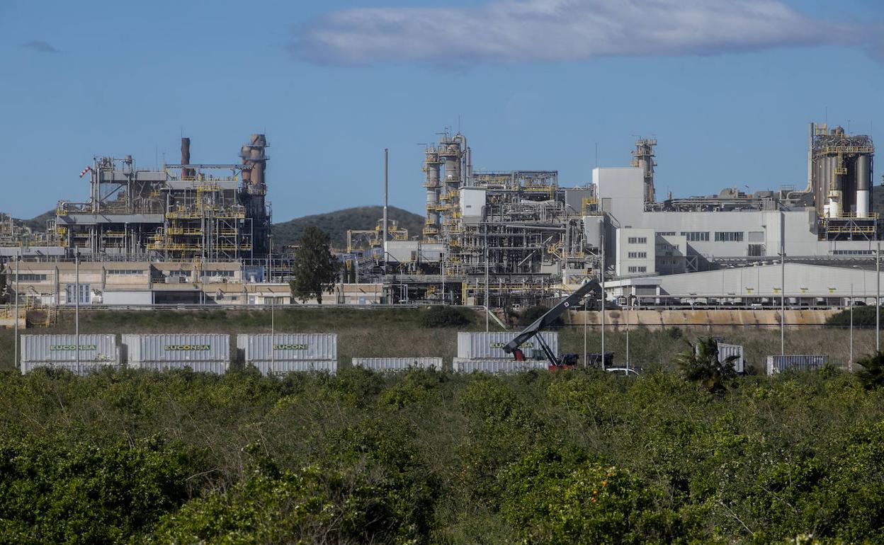 Vista general de la planta de Sabic en la Aljorra. 