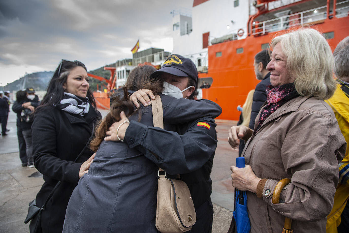 Fotos: El Hespérides zarpa hacia la XXVII Campaña Antártica, en imágenes