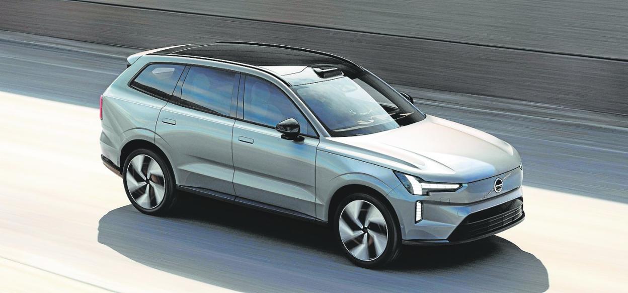 El diseño del Volvo EX90 destaca eminentemente por su funcionalidad y elegancia. 