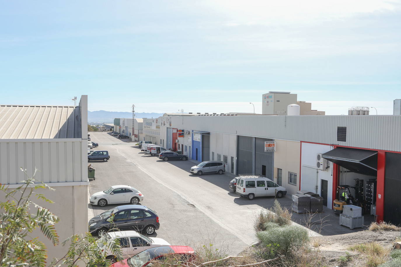 Panorámica de una de las calles del polígono industrial Saprelorca.