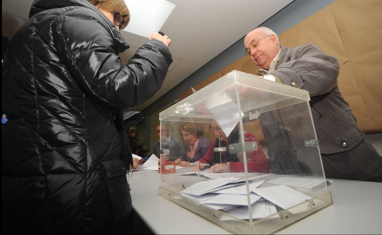 Más de 20.300 profesores y maestros eligen a sus delegados en la Junta de Personal Docente