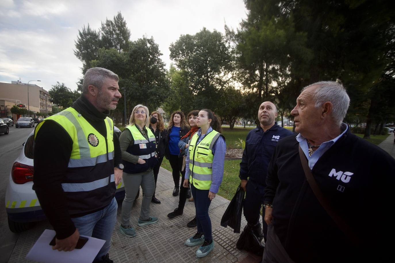 Fotos: Desinfectan un piso en Beniaján donde se acumulaban heces y basuras