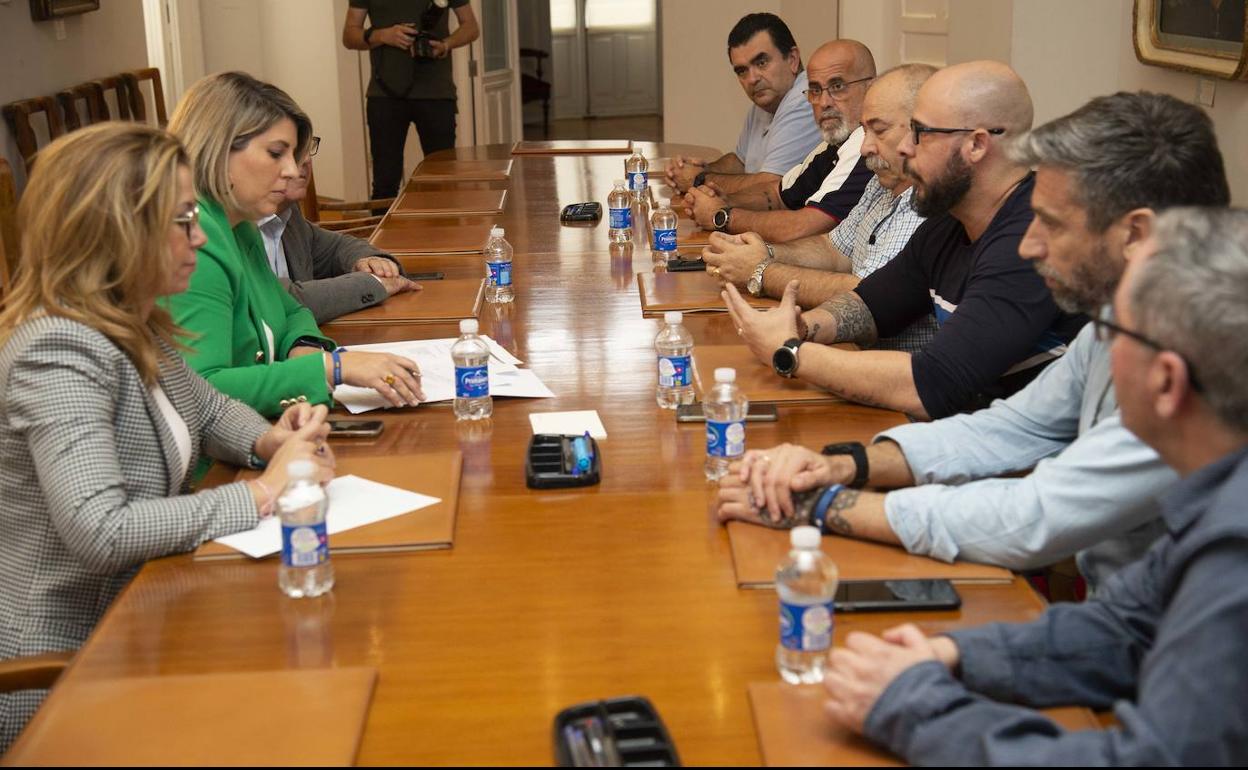 Reunión del Gobierno municipal y del comité de Sabic.