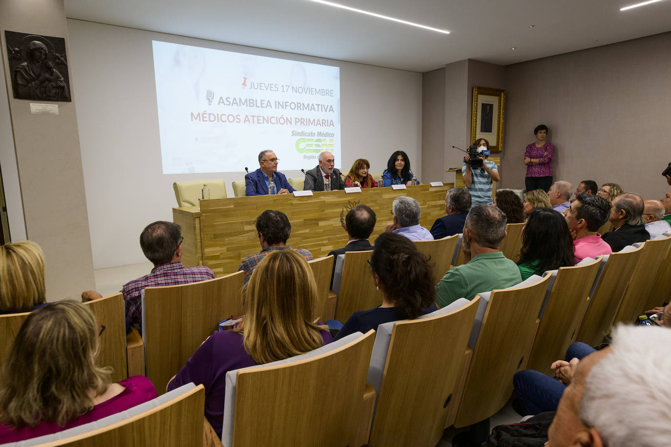 Fotos: Asamblea de médicos de Atención Primaria