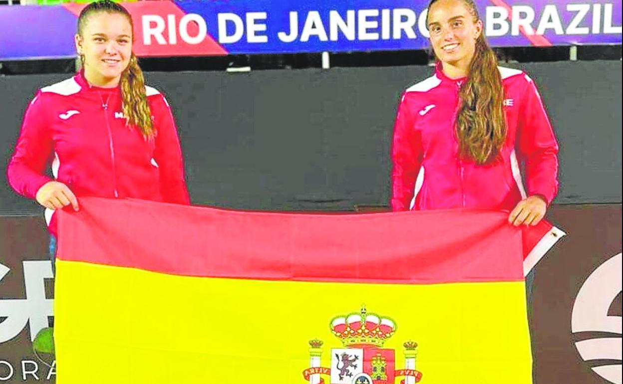 Sabrina López García y Laura Mulero.