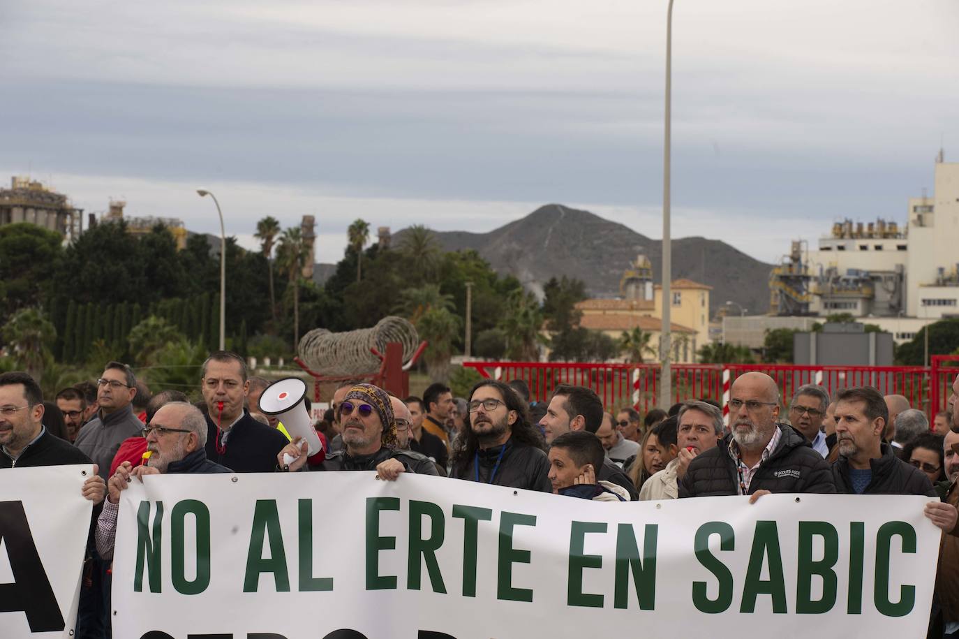 Fotos: Los trabajadores de Sabic protestan en La Aljorra