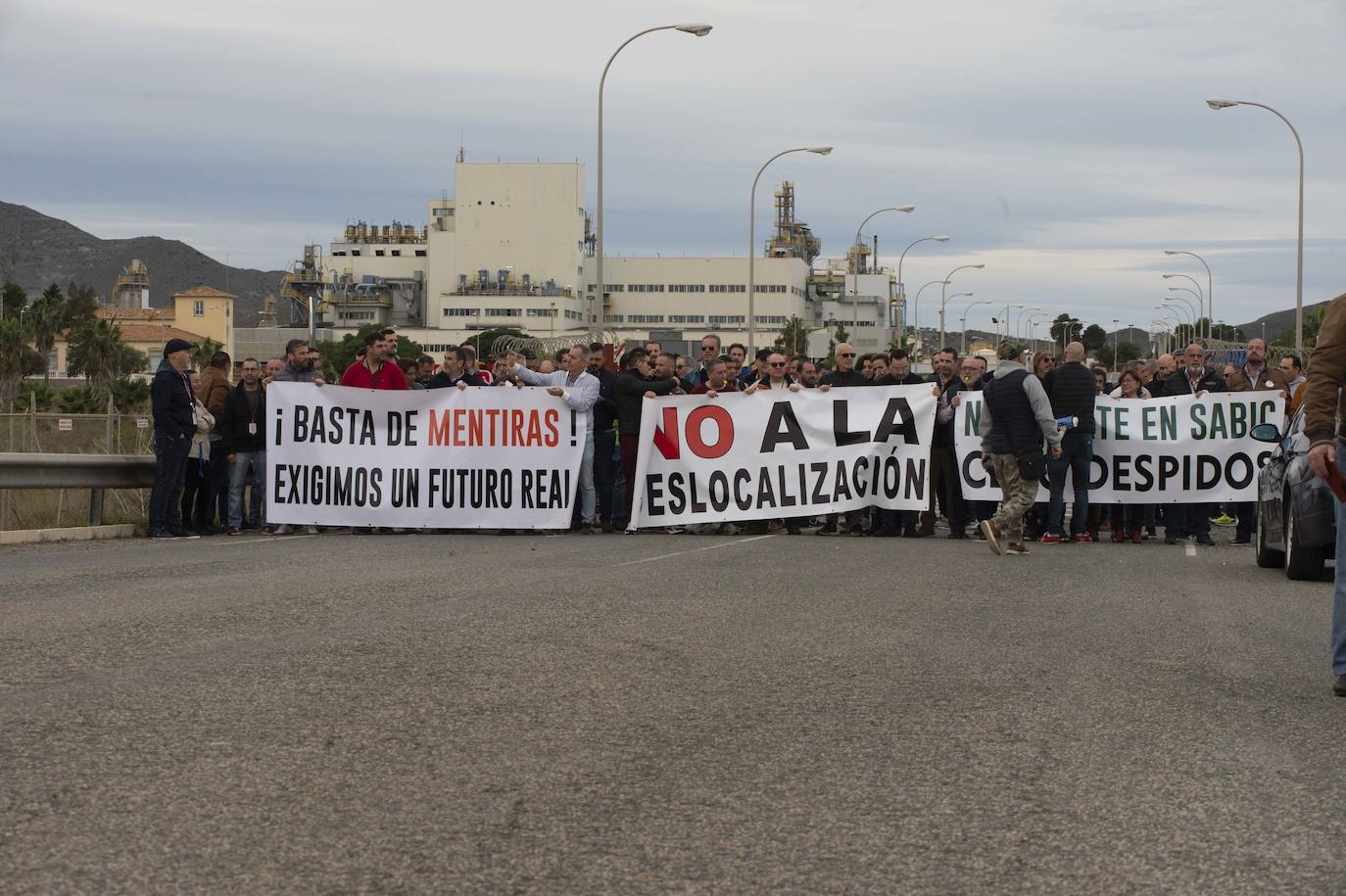 Fotos: Los trabajadores de Sabic protestan en La Aljorra