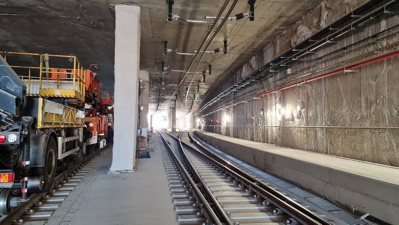 Fotos: Los maquinistas se preparan para hacer el primer viaje comercial del AVE el 20 de diciembre
