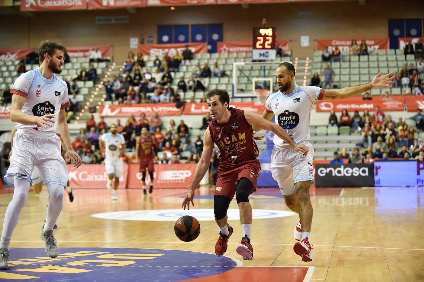 Fotos: Las imágenes del partido UCAM CB Murcia - Obradoiro