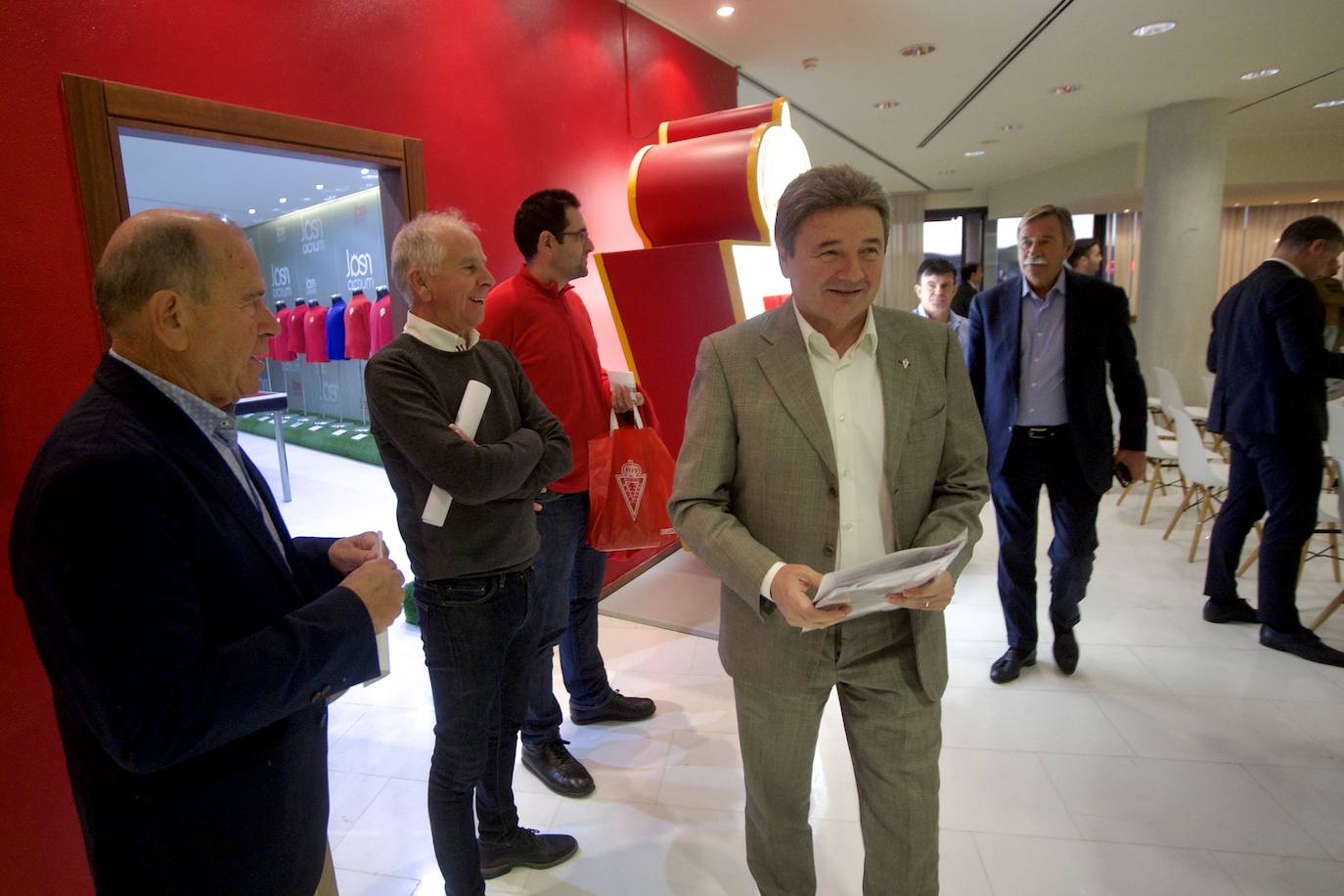 Fotos: Junta de accionistas del Real Murcia en imágenes