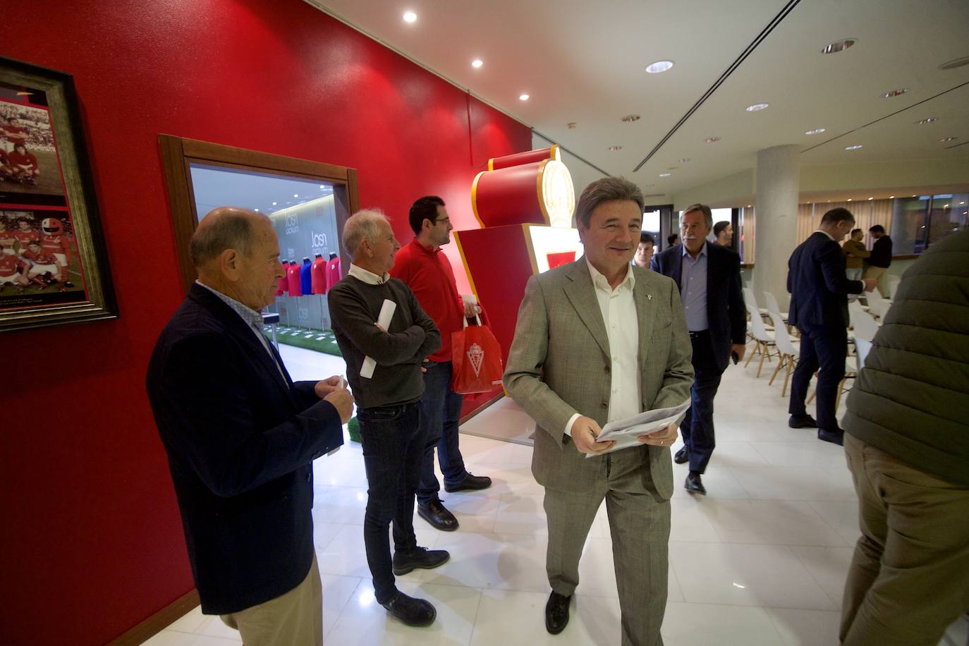 Fotos: Junta de accionistas del Real Murcia en imágenes