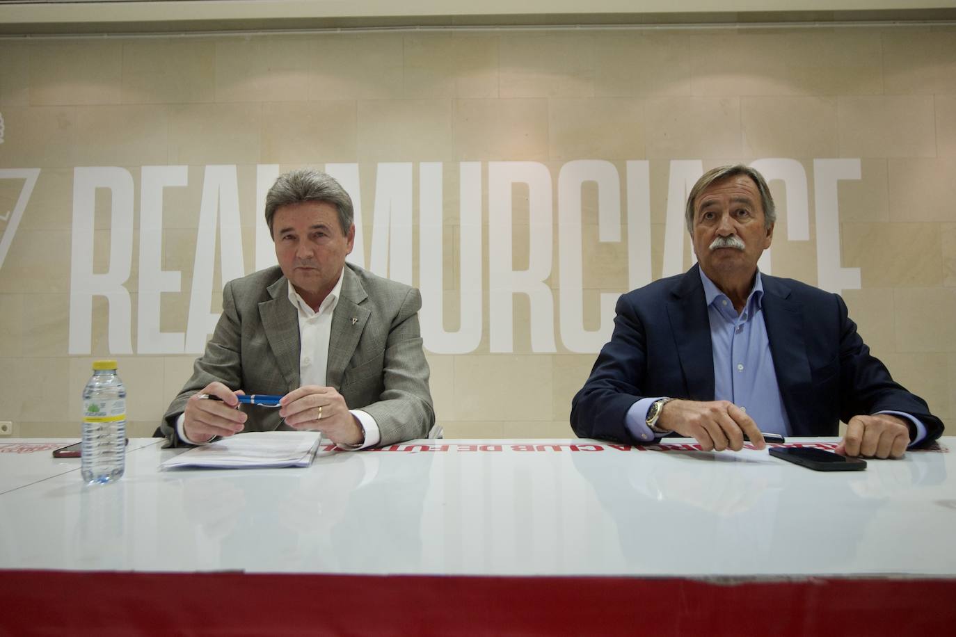 Fotos: Junta de accionistas del Real Murcia en imágenes