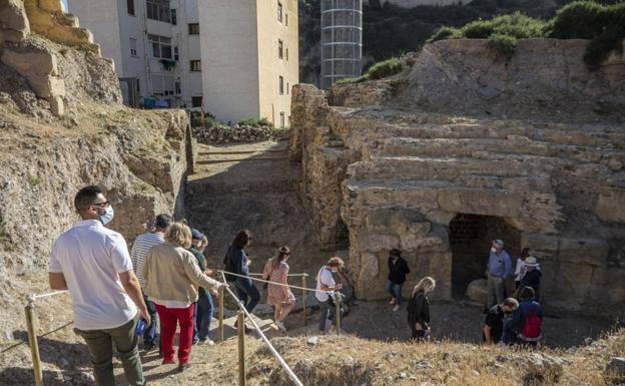 Licitadas las obras de la tercera fase de excavaciones en el Anfiteatro ...