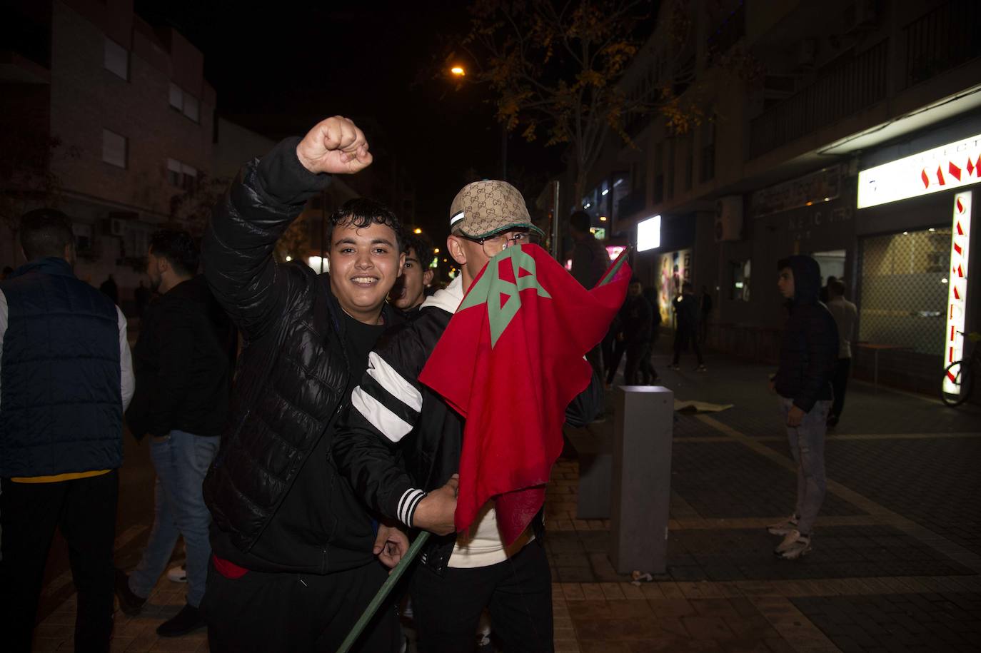 Fotos: Celebración de la colonia marroquí de la Región de Murcia tras vencer a España en el Mundial, en imágenes