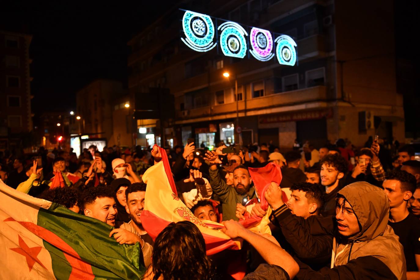 Fotos: Celebración de la colonia marroquí de la Región de Murcia tras vencer a España en el Mundial, en imágenes