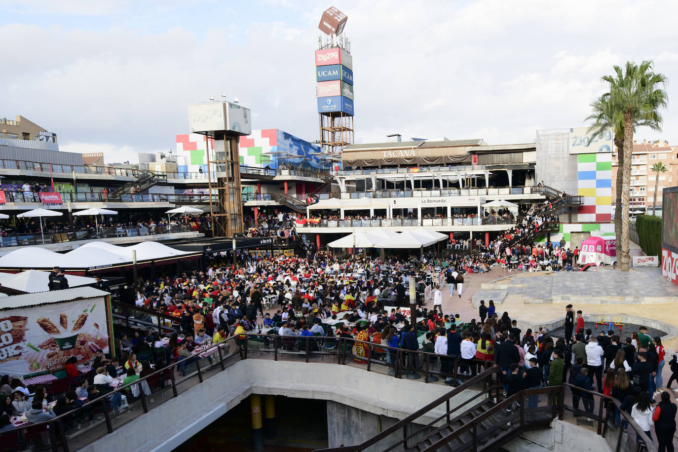 Fotos: Celebración de la colonia marroquí de la Región de Murcia tras vencer a España en el Mundial, en imágenes