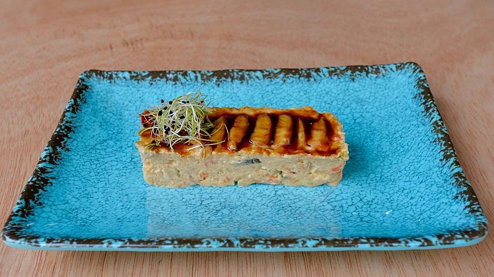 Ensaladilla de anguila.