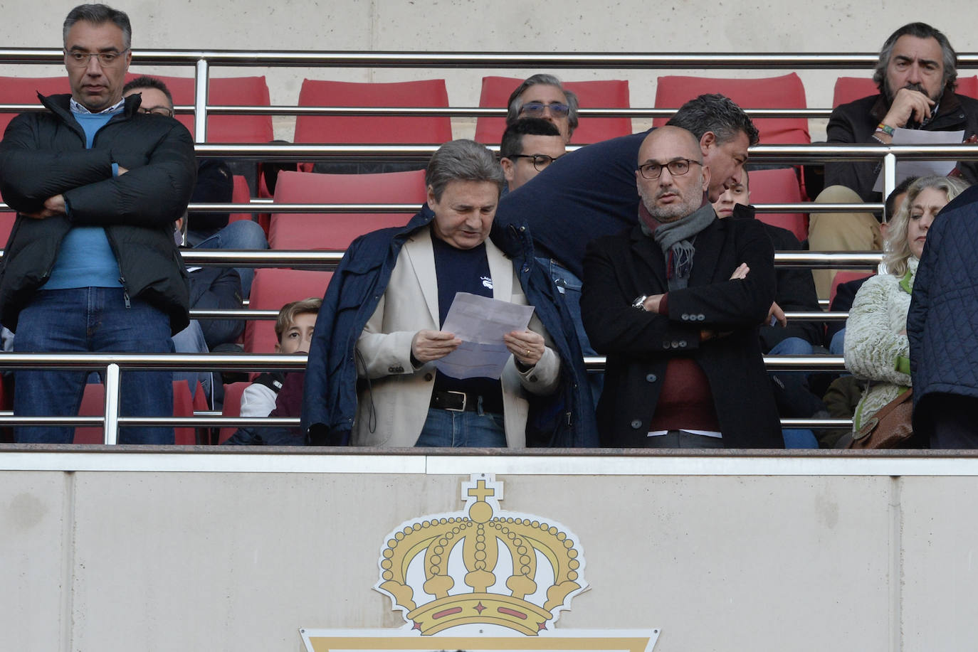 Fotos: Búscate en las gradas del Enrique Roca en la victoria frente al Sabadell