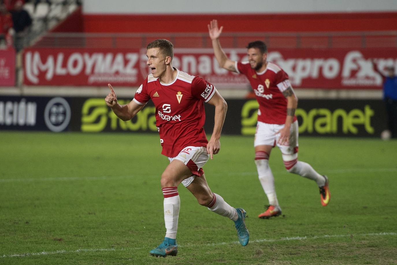 Fotos: La victoria del Real murcia frente al Sabadell, en imágenes