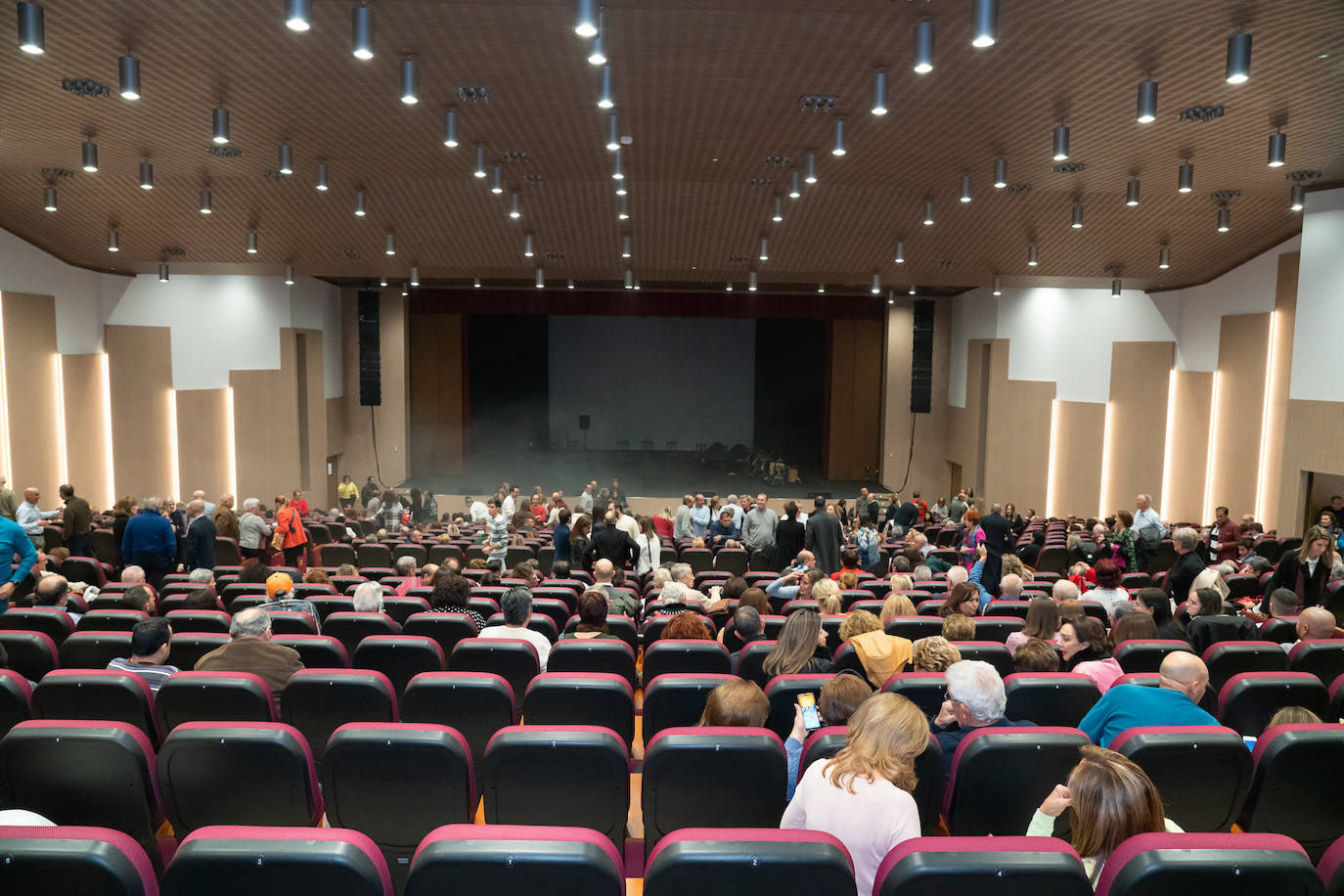 Fotos: Lleno en el estreno del auditorio Margarita Lozano de Lorca