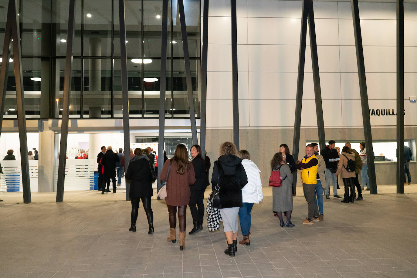Fotos: Lleno en el estreno del auditorio Margarita Lozano de Lorca