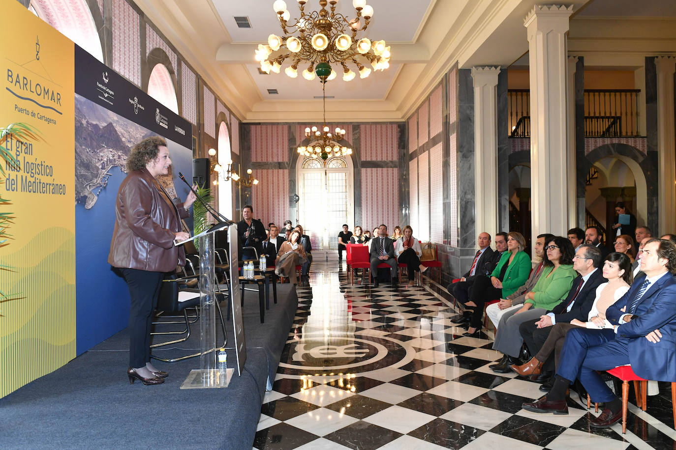 Fotos: El encuentro sectorial con empresarios para presentar el proyecto de la terminal Barlomar, en imágenes