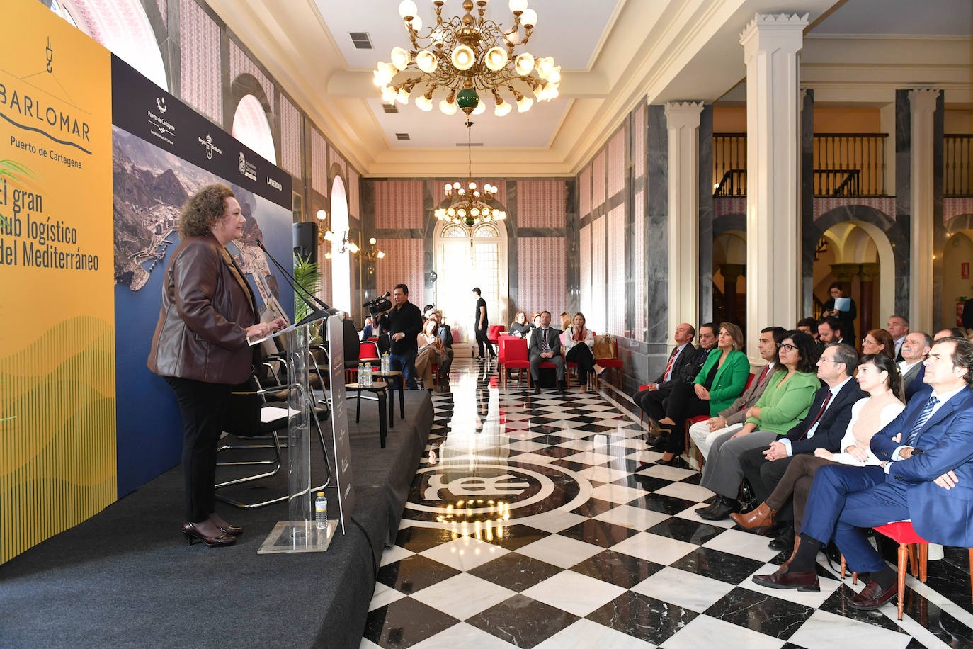 Fotos: El encuentro sectorial con empresarios para presentar el proyecto de la terminal Barlomar, en imágenes