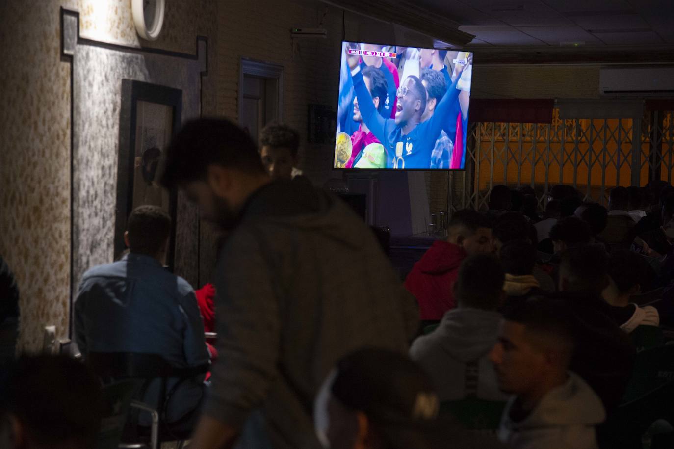 Fotos: Los aficionados de Marruecos se resignan tras la derrota ante Francia