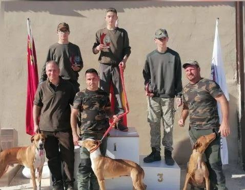 Podio del Campeonato de caza menor con perro júnior. 