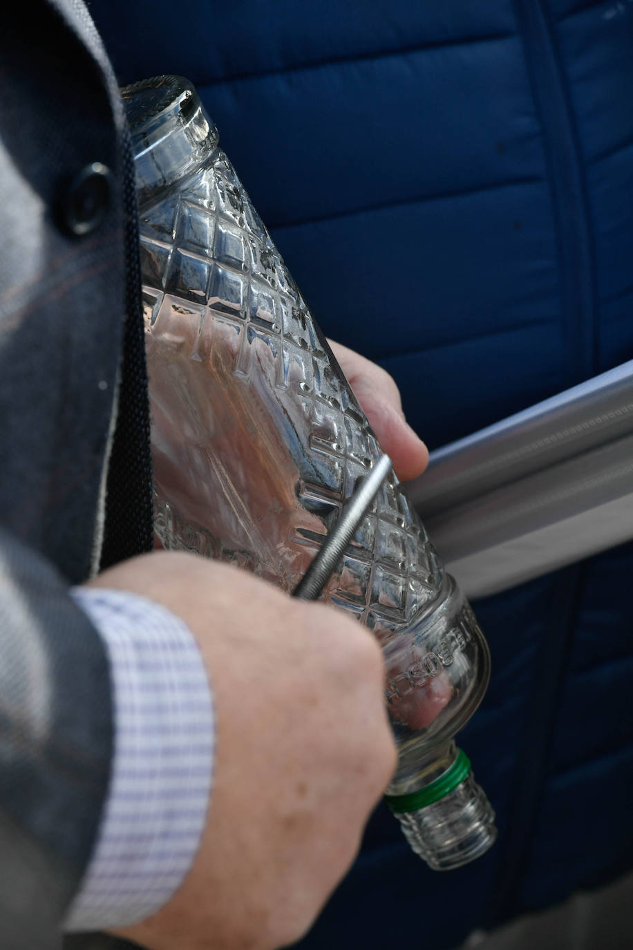 Fotos: Las peñas restauran su barraca en Murcia