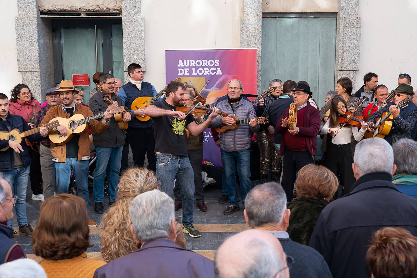 Fotos: Platillos y laúdes en la Corredera de Lorca