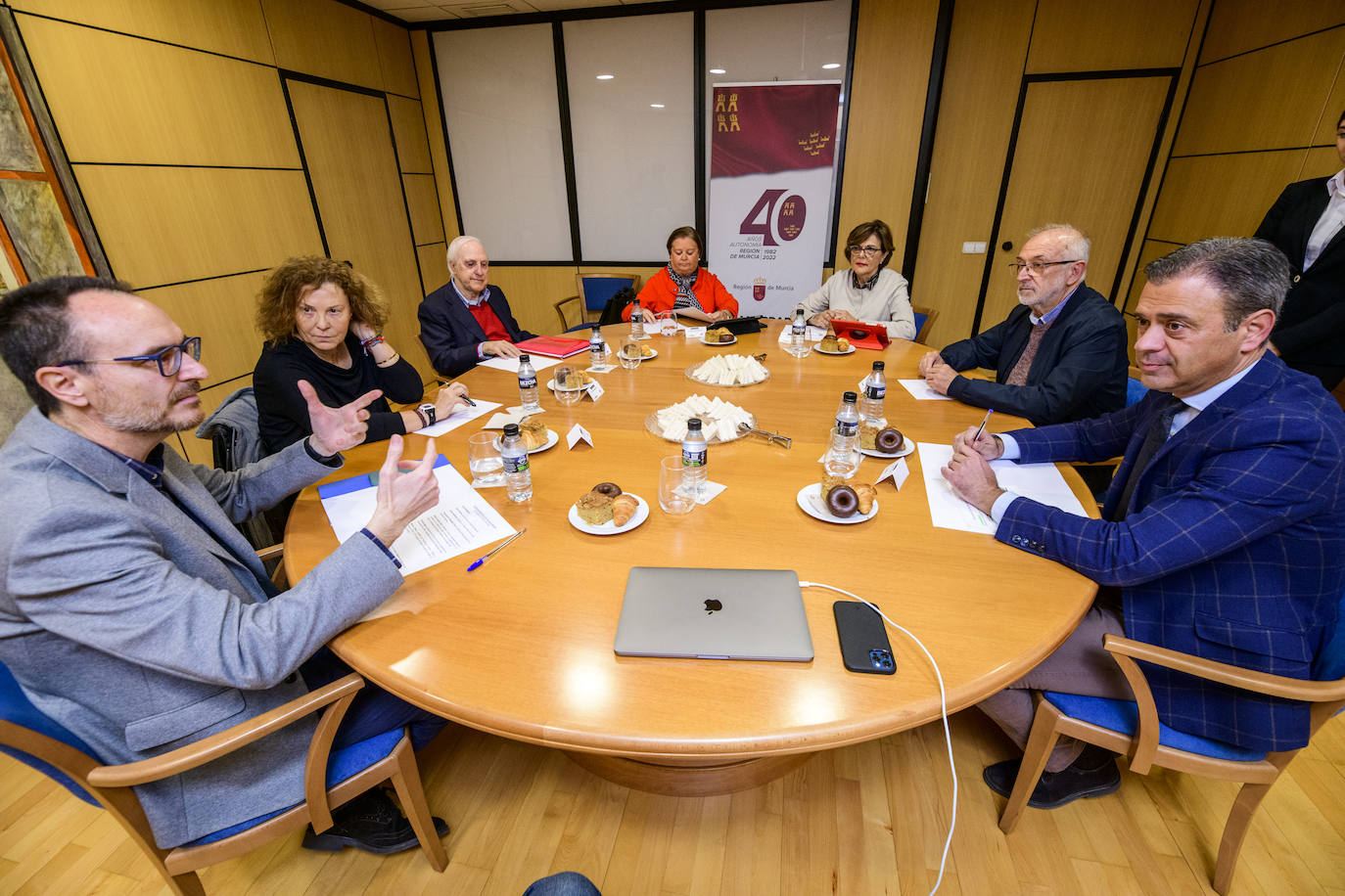 Fotos: La mesa redonda de los 40 años de autonomía, en imágenes