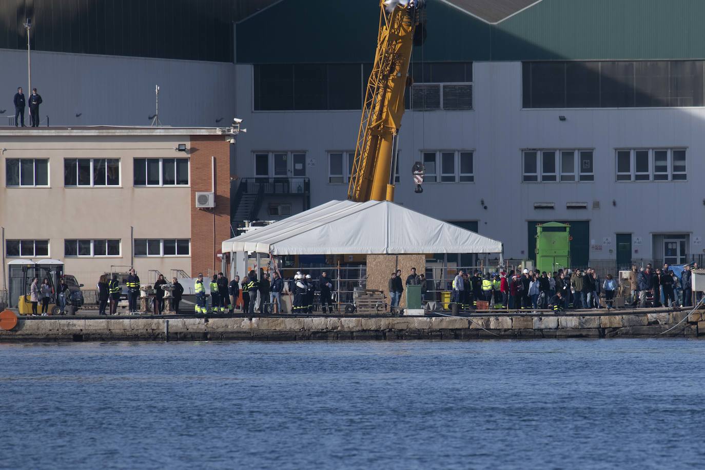 Fotos: Trabajos a flote del submarino S-81 en Cartagena