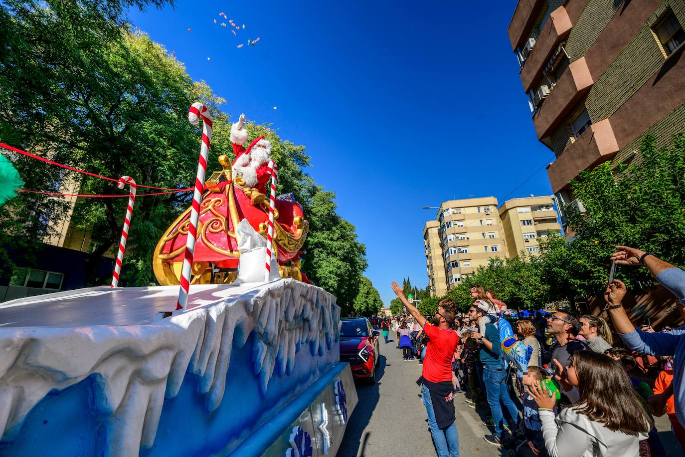 Fotos: El desfile de Papá Noel en Murcia, en imágenes