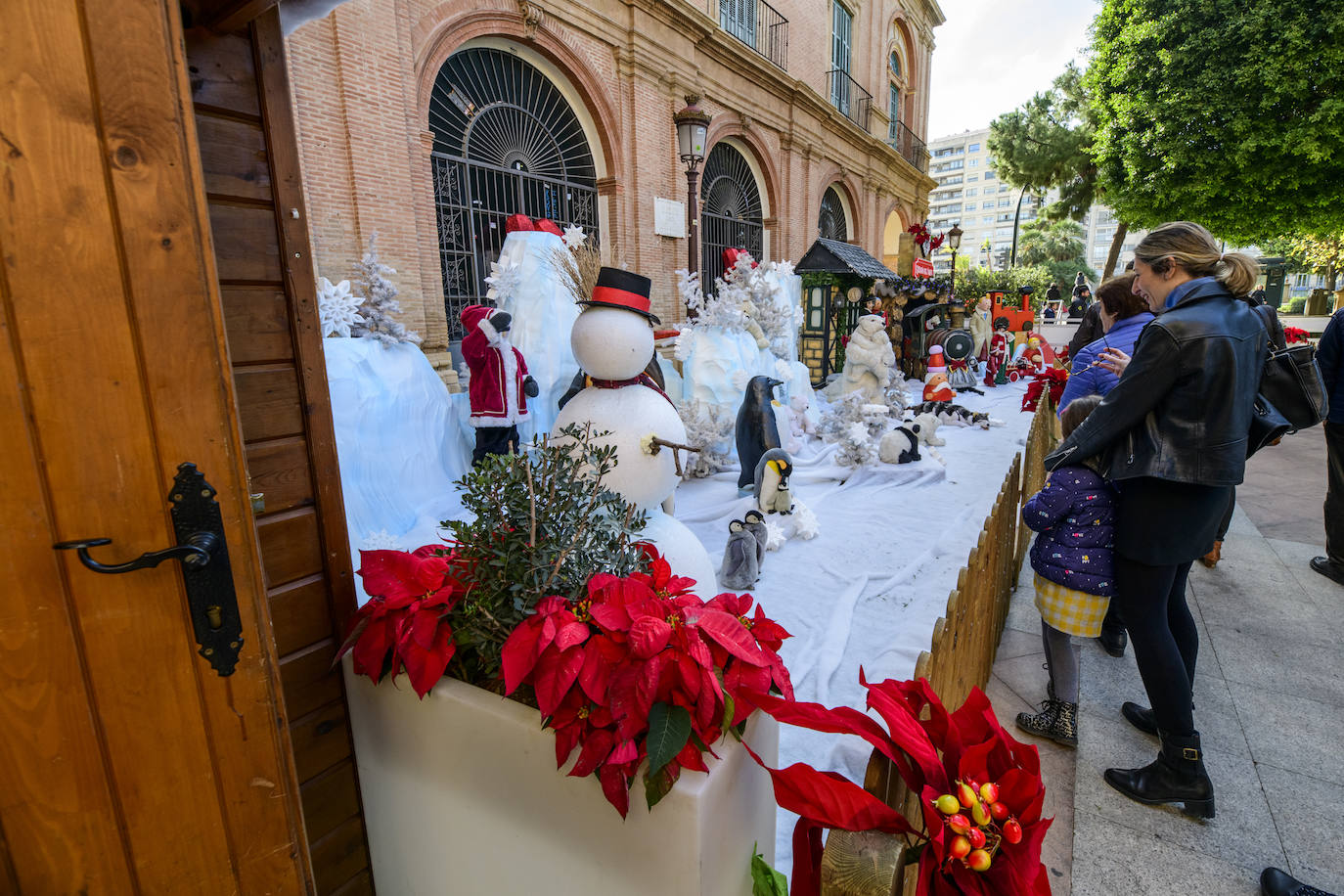 Fotos: Murcia se llena de ambiente de navideño este lunes