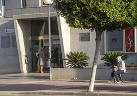 Imagen de la entrada del edificio del SEF en Cartagena, en una imagen de archivo.