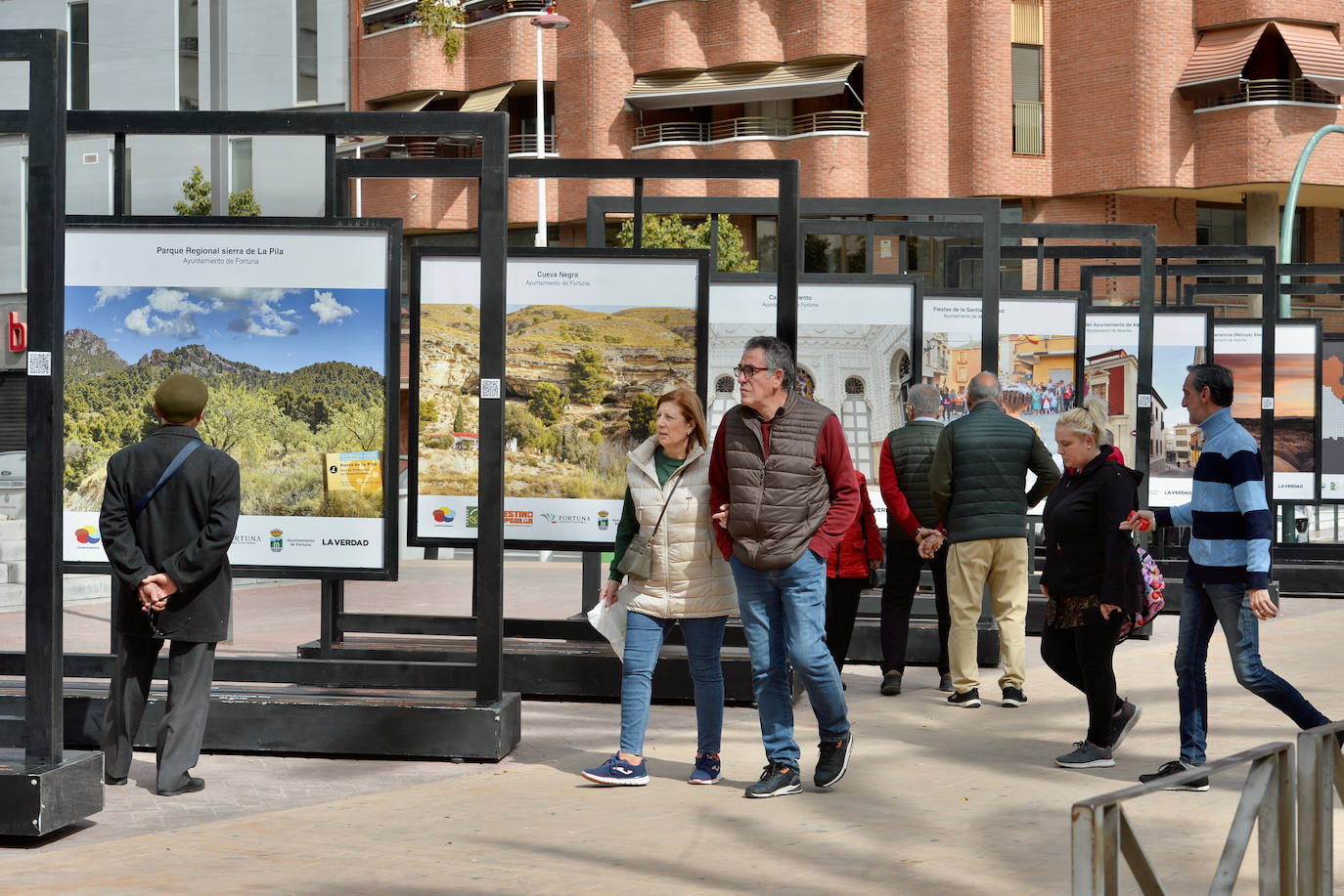 Elche acoge una exposición fotográfica que muestra los encantos del nordeste de la Región