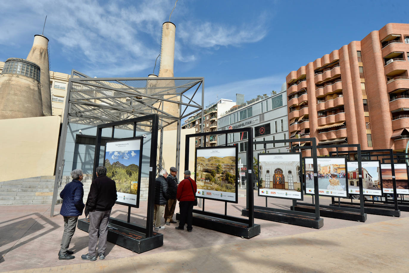 Elche acoge una exposición fotográfica que muestra los encantos del nordeste de la Región