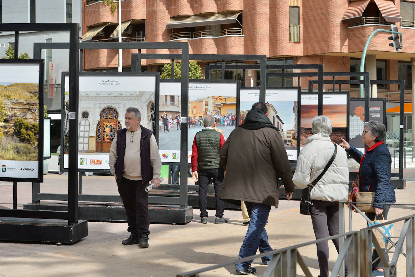Elche acoge una exposición fotográfica que muestra los encantos del nordeste de la Región