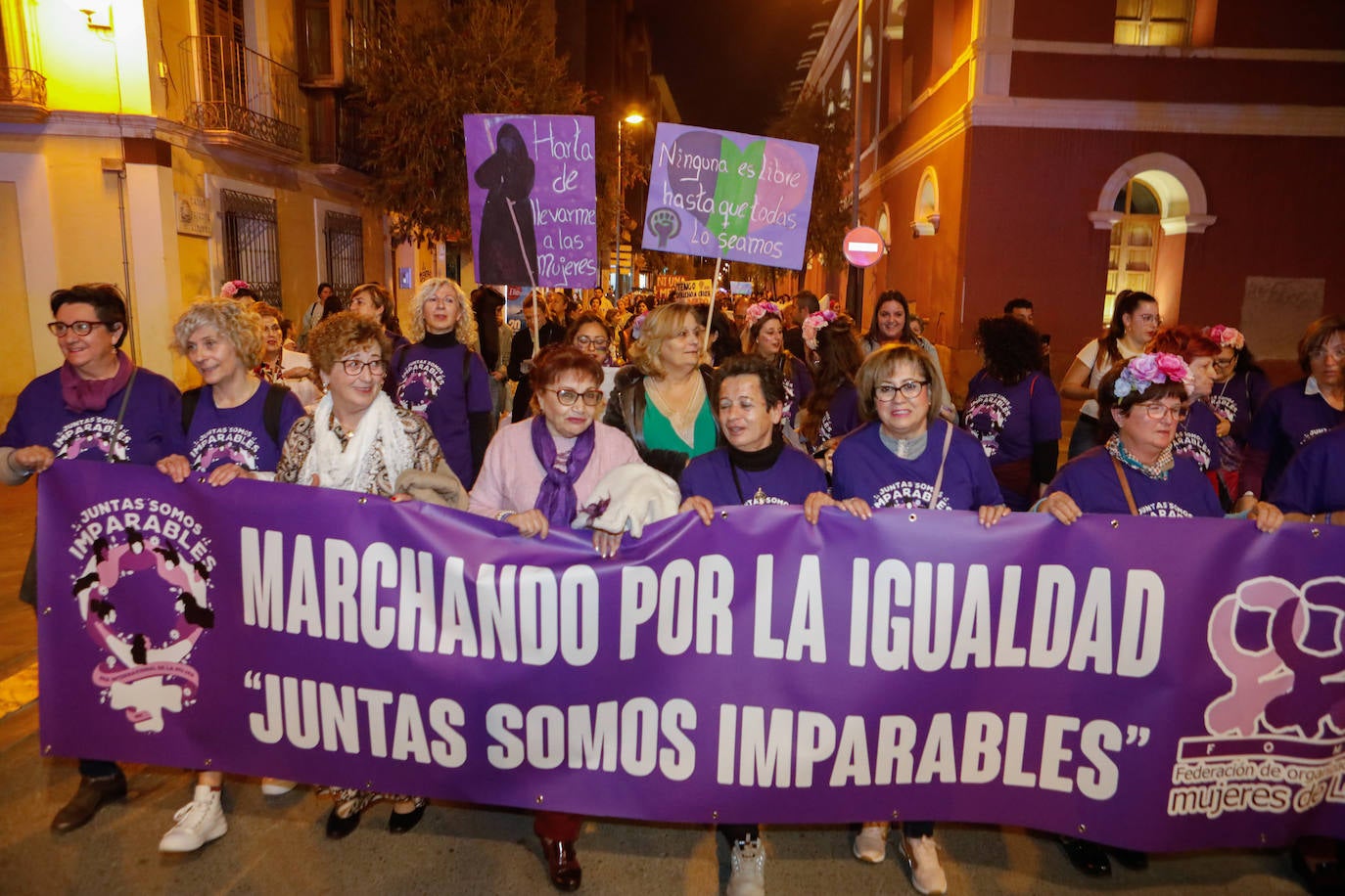 La manifestación del Día de la Mujer en Lorca, en imágenes