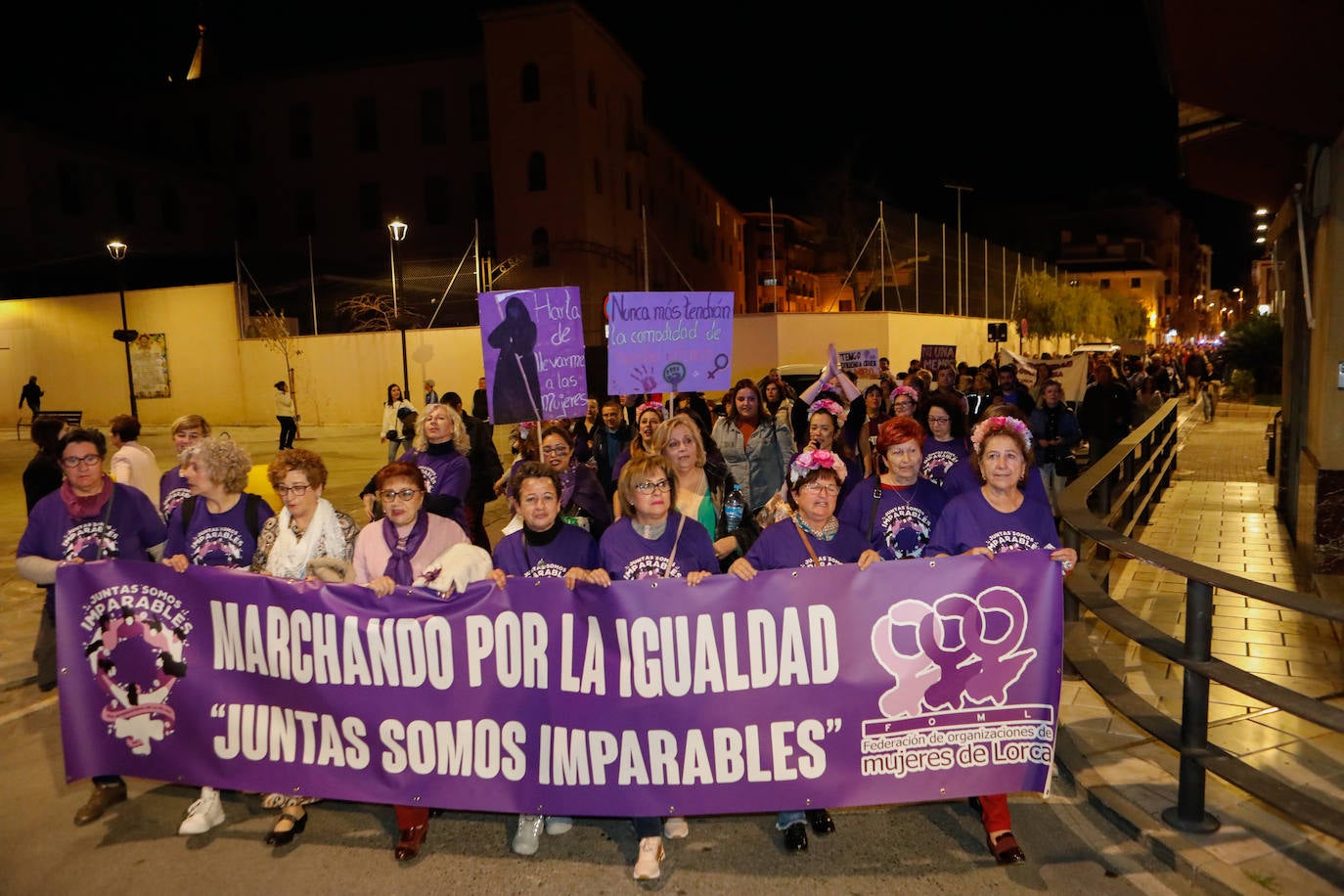 La manifestación del Día de la Mujer en Lorca, en imágenes