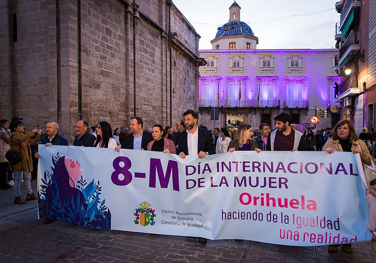 La manifestación del 8M de Orihuela, en imágenes