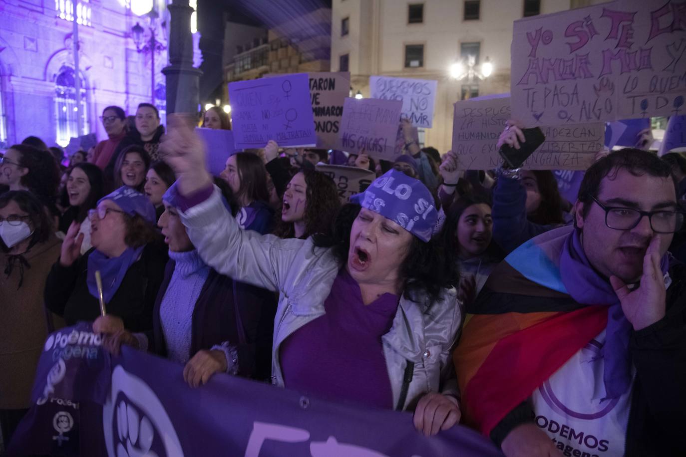La manifestación del Día de la Mujer en Cartagena, en imágenes
