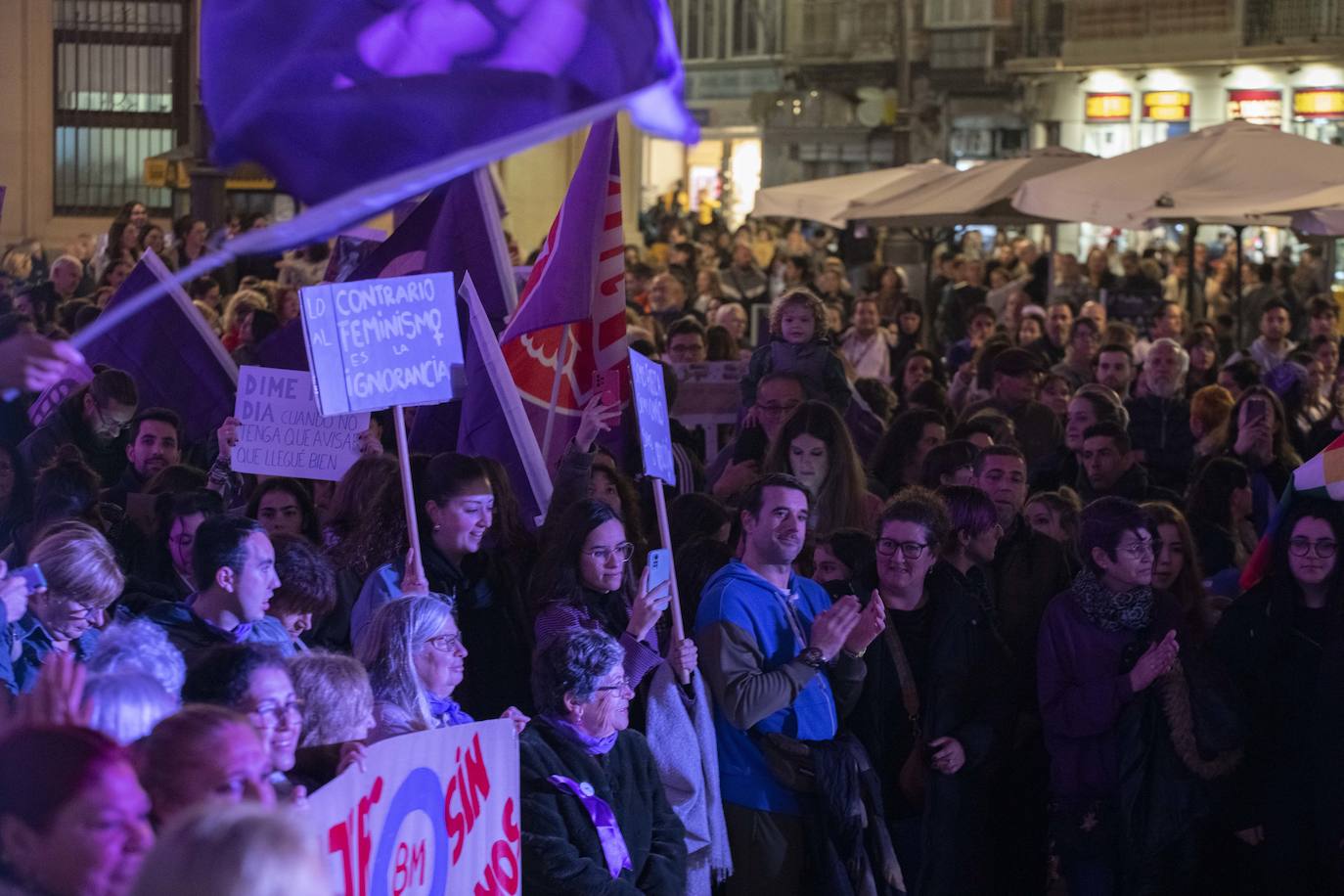 La manifestación del Día de la Mujer en Cartagena, en imágenes