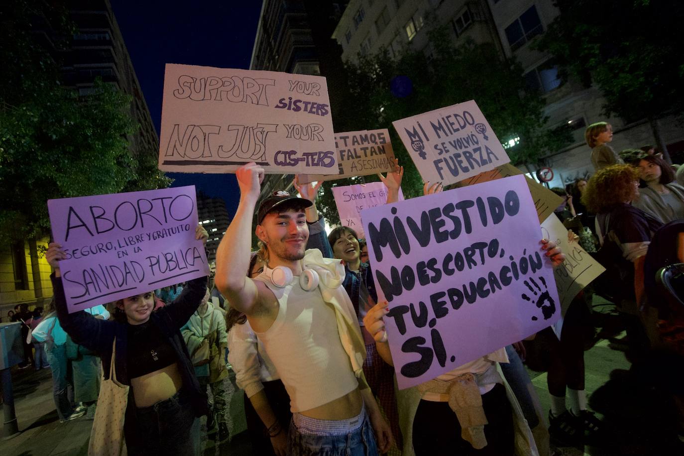 La manifestación del Día de la Mujer en Murcia, en imágenes